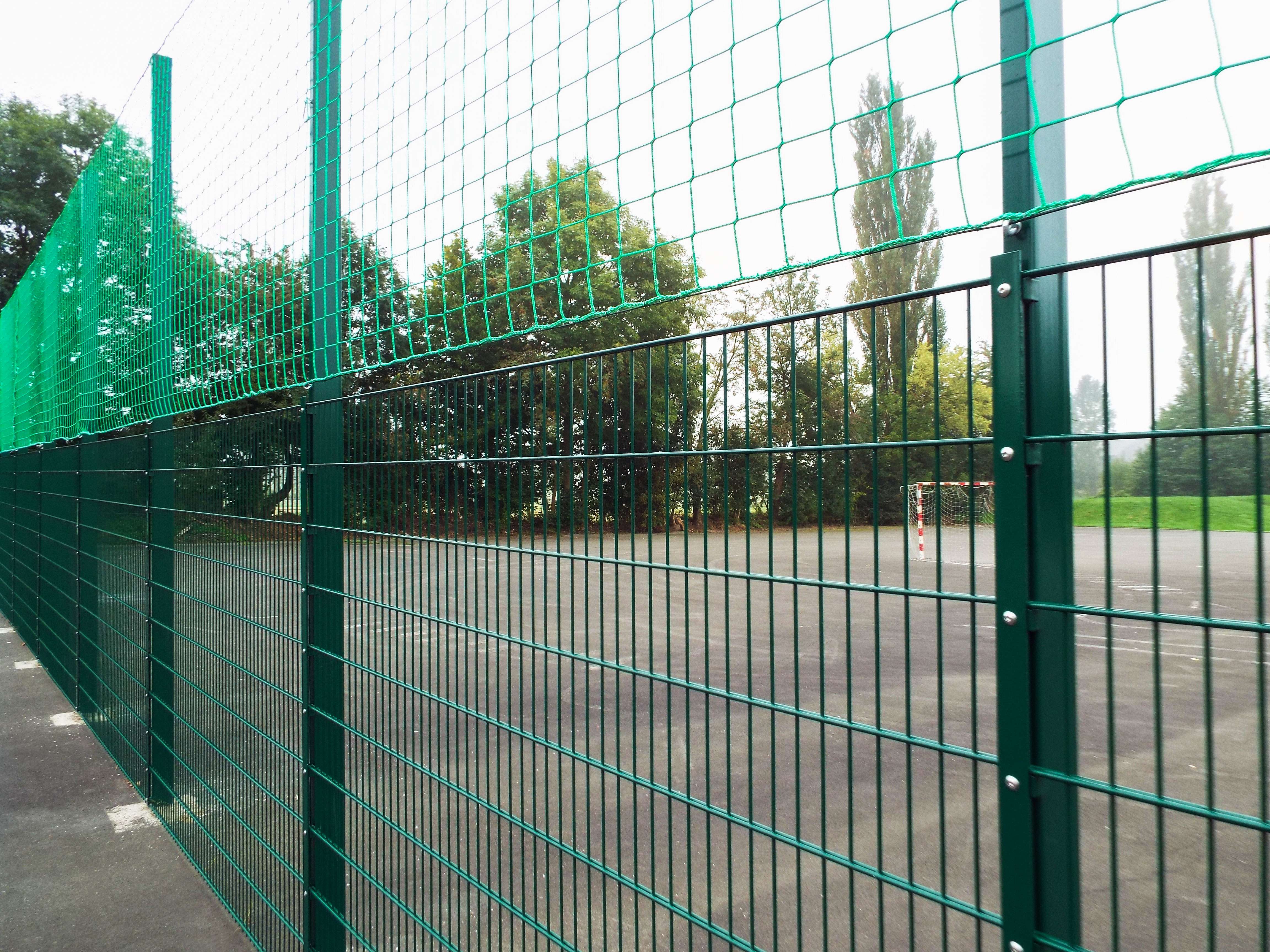 Ballfangnetzanlage mit Doppelstabmatte, 40 m, 40x6 m, Moosgrün Unkategorisiert Produktbild