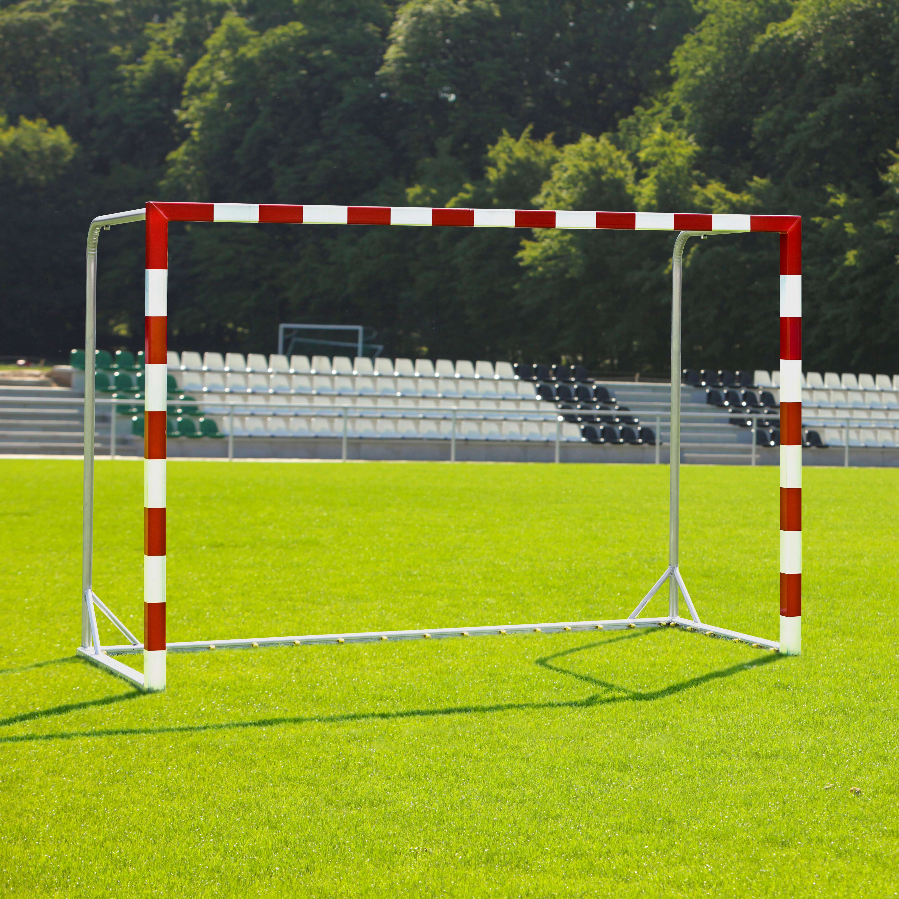 Handballtor mit beklebtem Torrahmen, Rot-Weiß, Mit anklappbaren Netzbügeln Unkategorisiert online kaufen