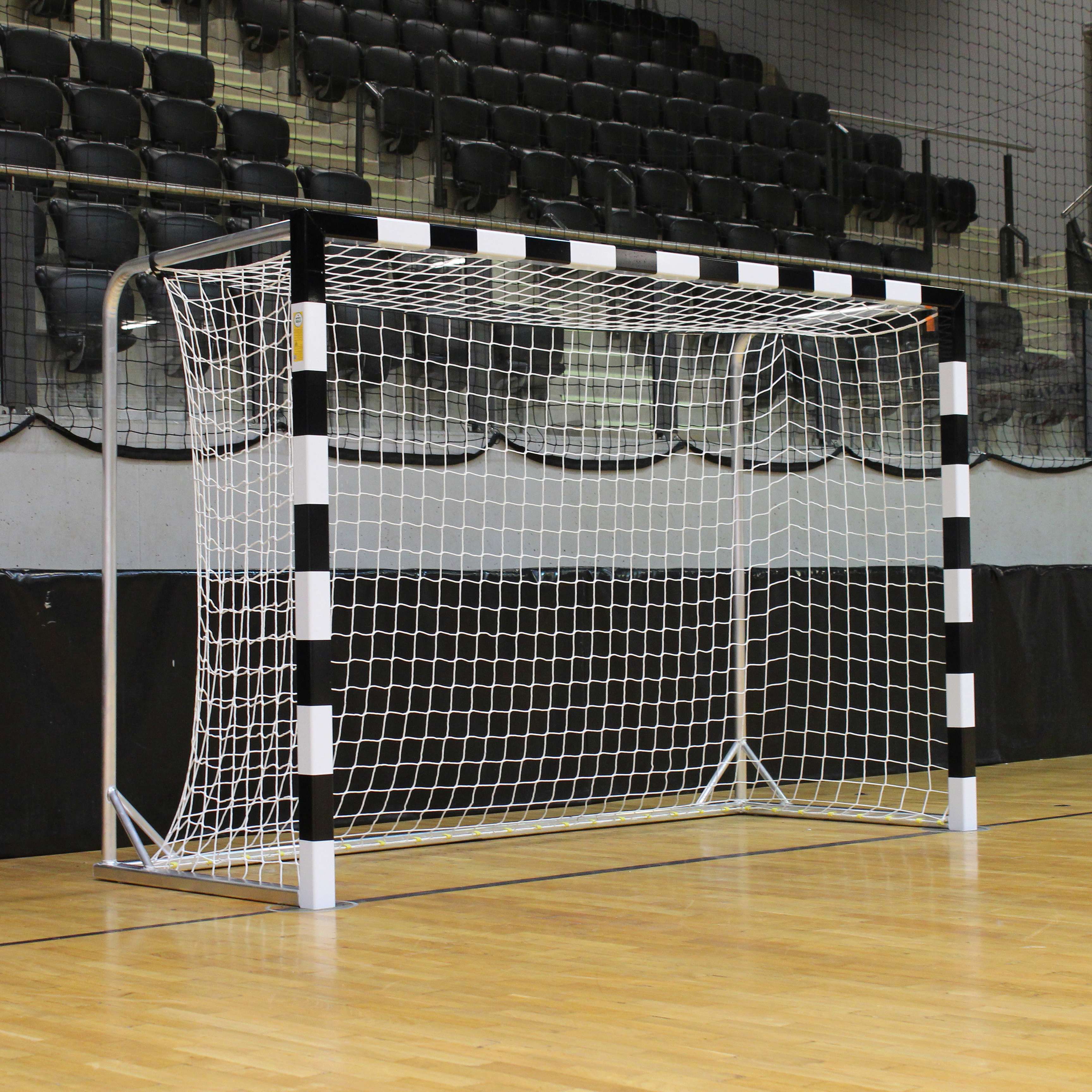Handballtor mit beklebtem Torrahmen, Schwarz-Weiß, Mit fest stehenden Netzbügeln Unkategorisiert online kaufen